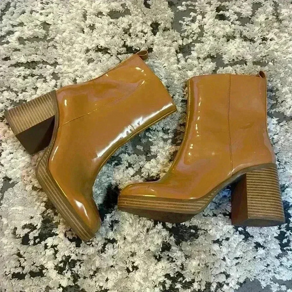 BP Milli Platform Block Heel Boots in Tan Lark Color Size 8M - Picture 1 of 4